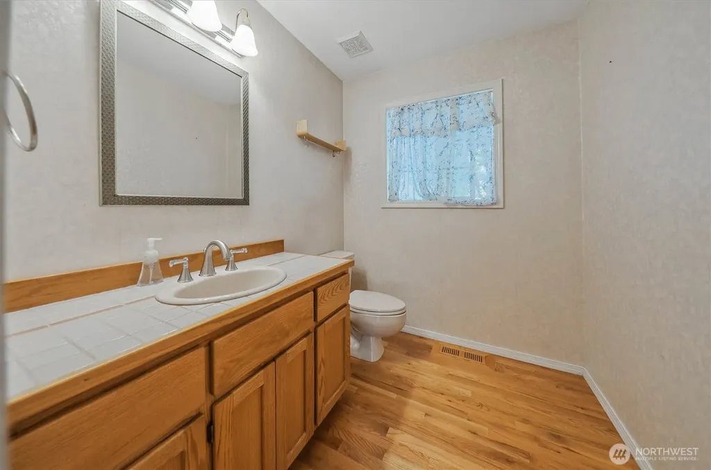 4204 27th Avenue NW Gig Harbor WA 98335