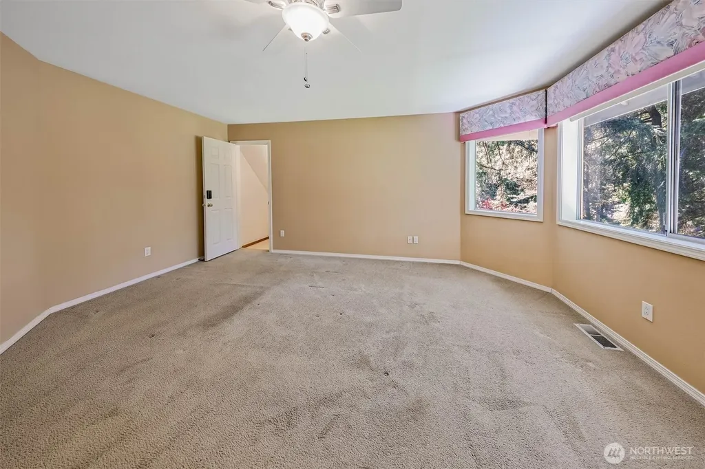 4204 27th Avenue NW Gig Harbor WA 98335