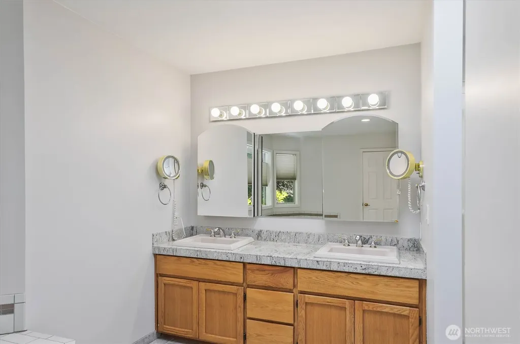 4204 27th Avenue NW Gig Harbor WA 98335