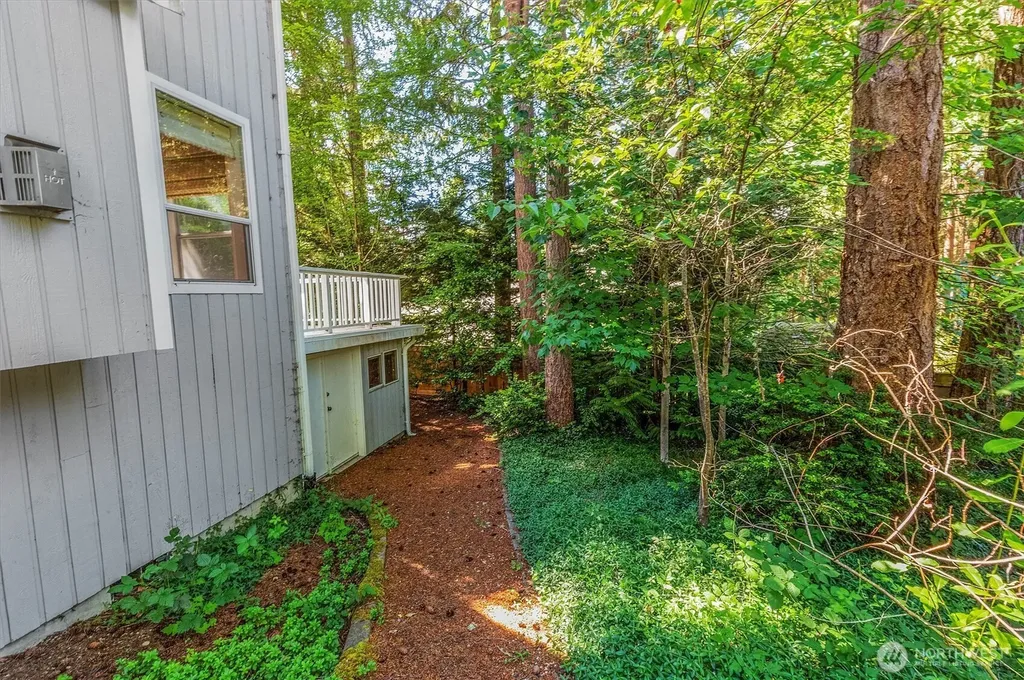 4204 27th Avenue NW Gig Harbor WA 98335