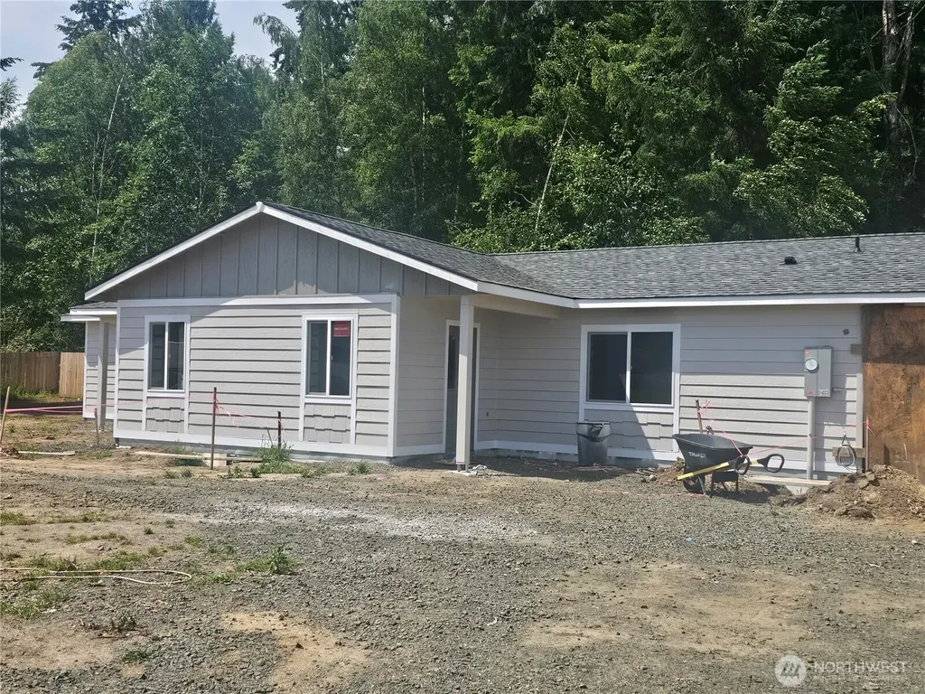 17 Pebble Creek Court Elma WA 98541