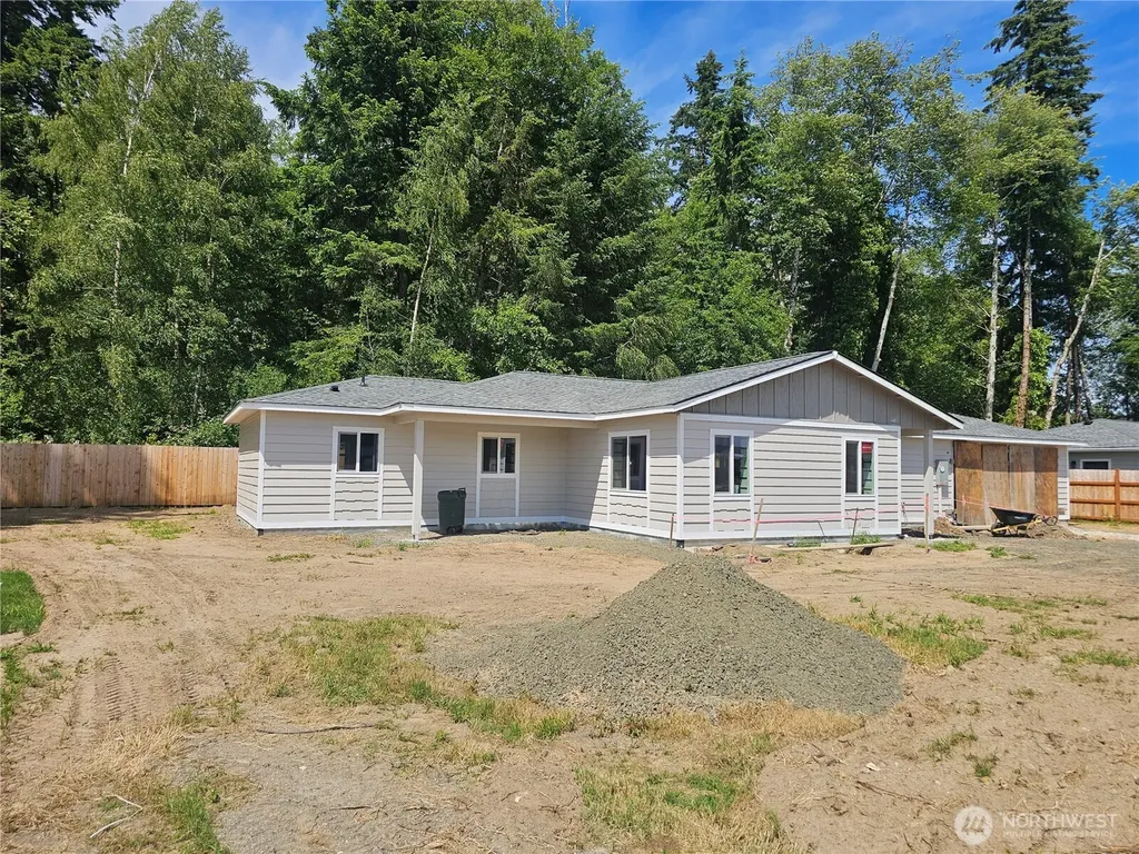 17 Pebble Creek Court Elma WA 98541
