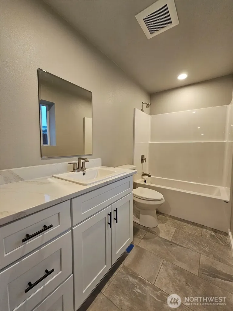 17 Pebble Creek Court Elma WA 98541