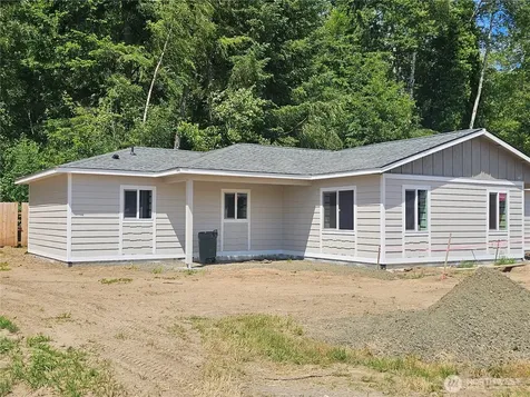 17 Pebble Creek Court Elma WA 98541