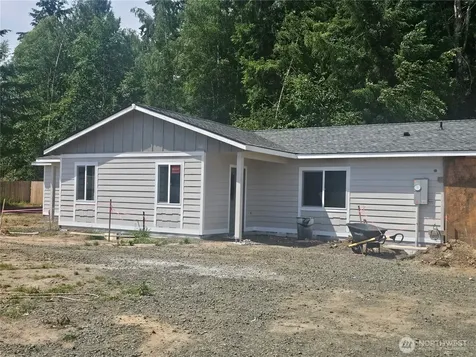 17 Pebble Creek Court Elma WA 98541