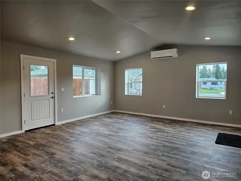 17 Pebble Creek Court Elma WA 98541