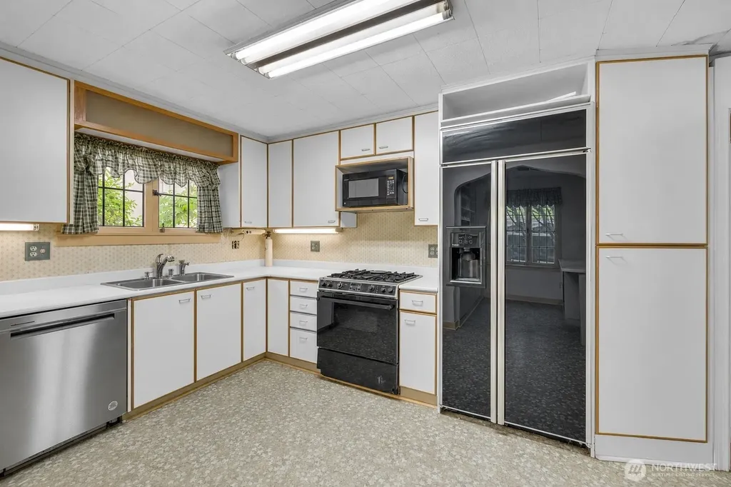 434 N Borough Road Tacoma WA 98403