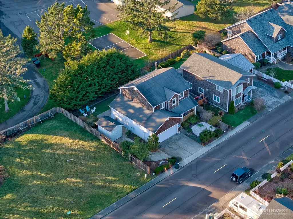 2705 N Sea Crest Avenue Long Beach WA 98631