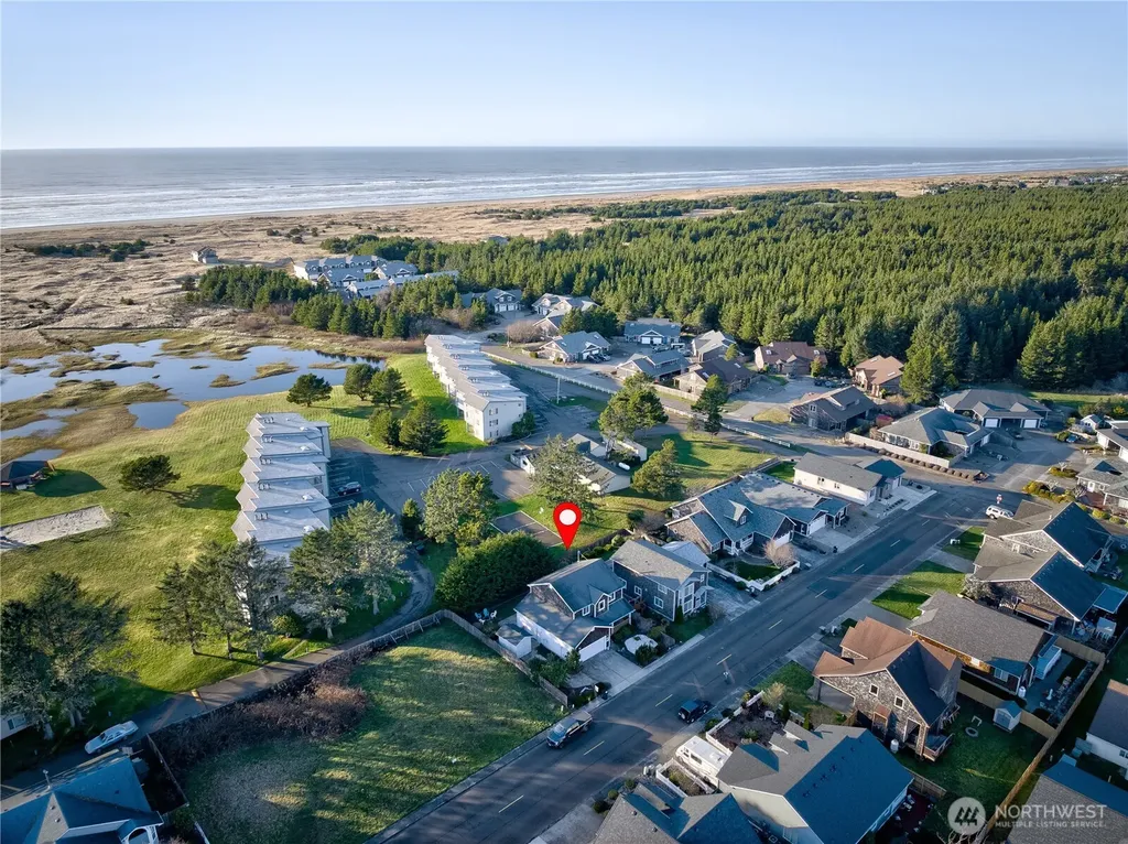 2705 N Sea Crest Avenue Long Beach WA 98631