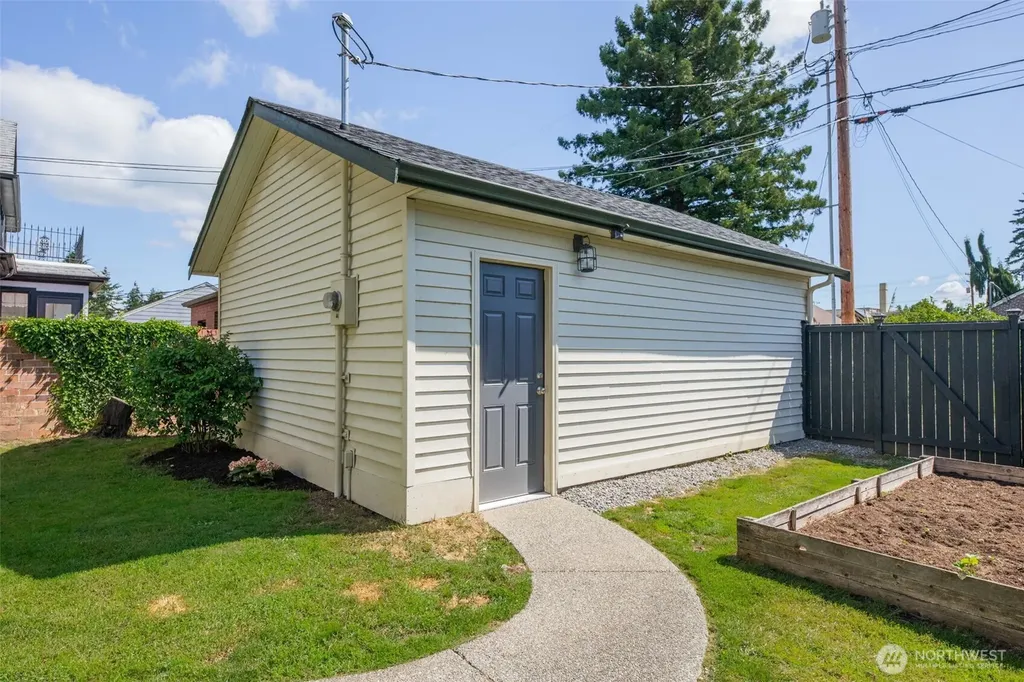 227 S Macleod Avenue Arlington WA 98223