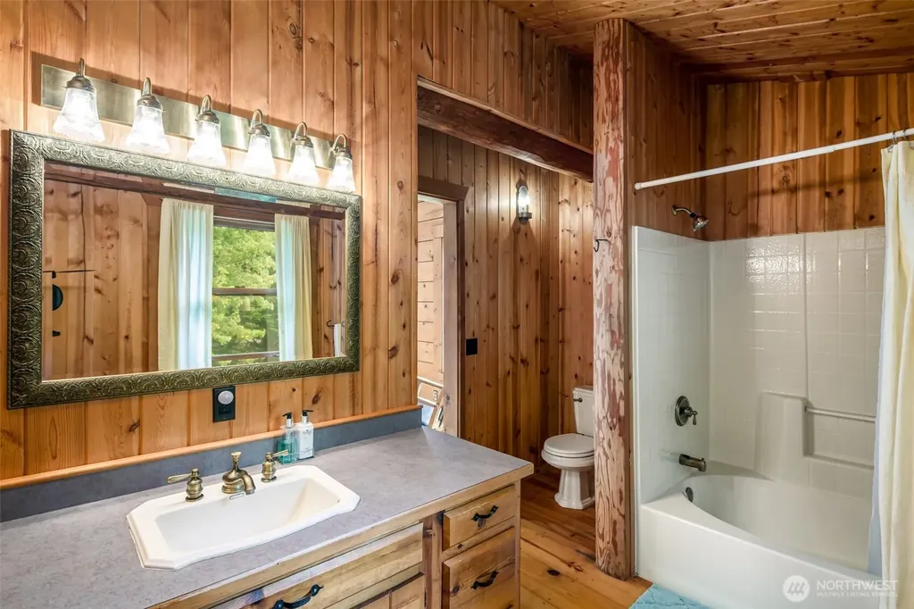 3124 Mosquito Lake Road Deming WA 98244