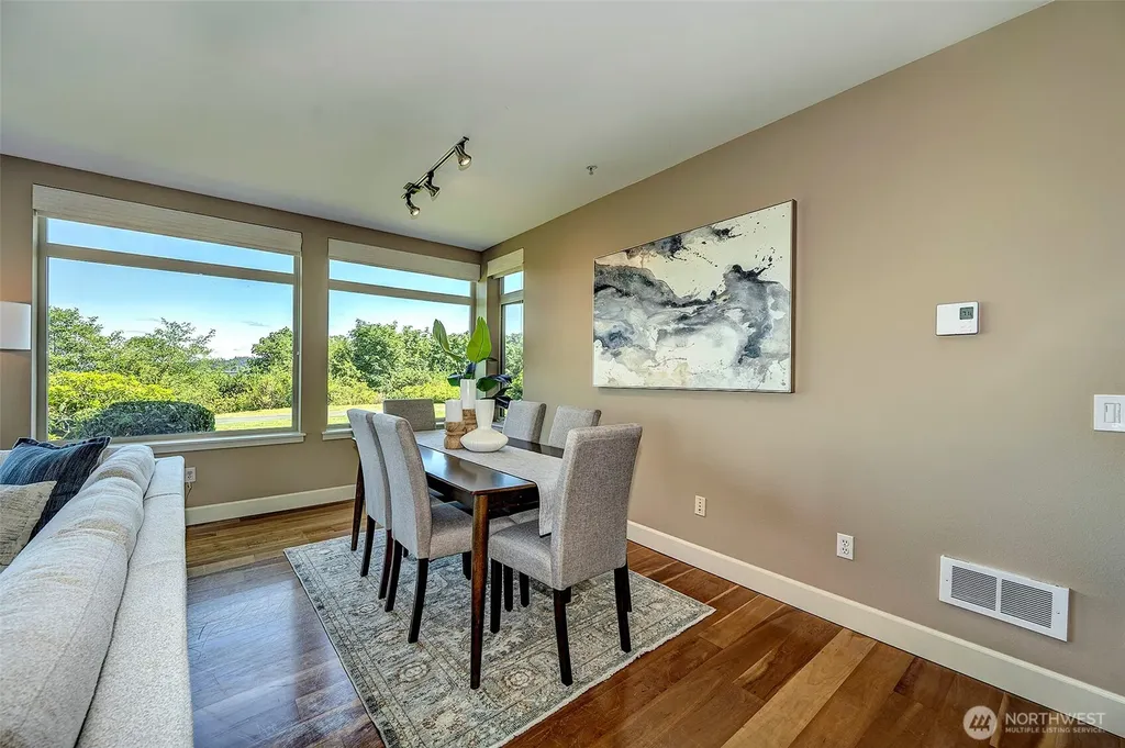 61 Pine Street Edmonds WA 98020