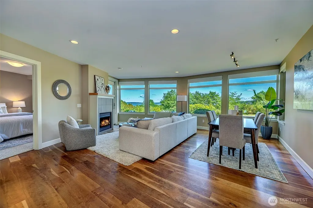 61 Pine Street Edmonds WA 98020