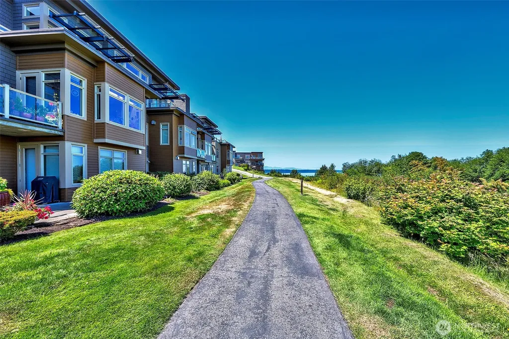 61 Pine Street Edmonds WA 98020