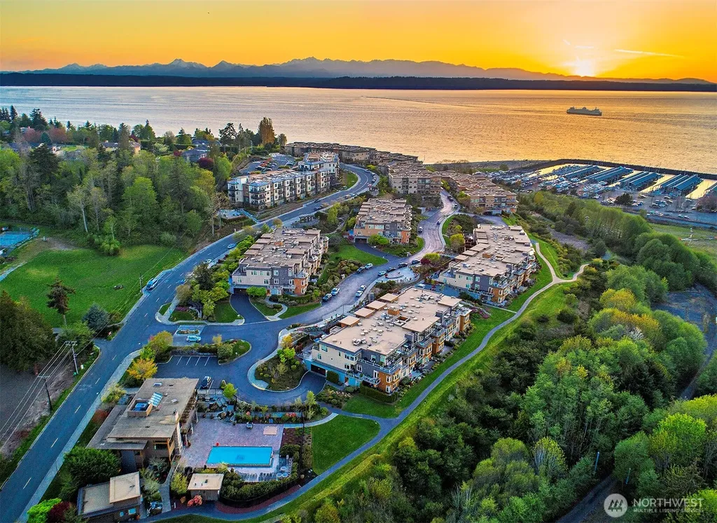 61 Pine Street Edmonds WA 98020