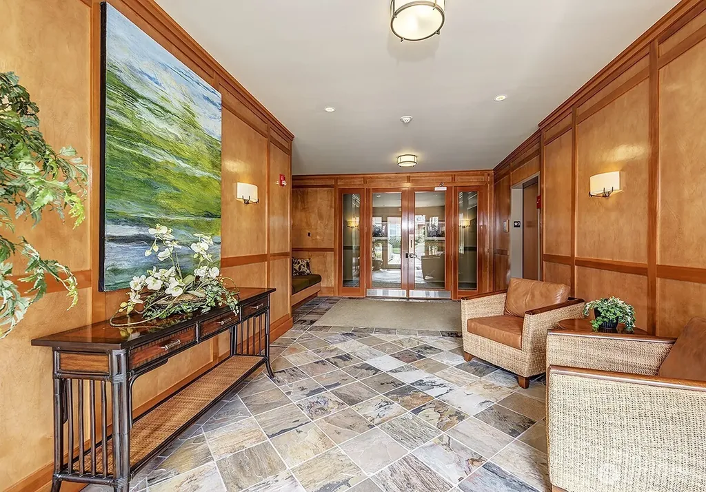 61 Pine Street Edmonds WA 98020