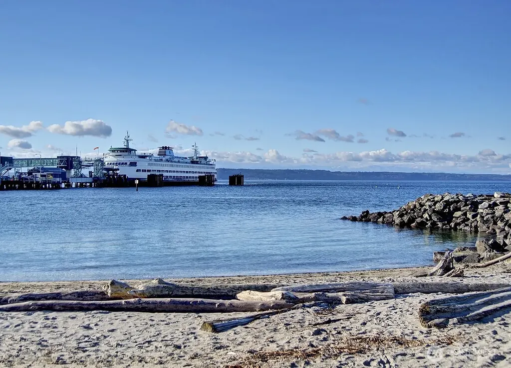 61 Pine Street Edmonds WA 98020