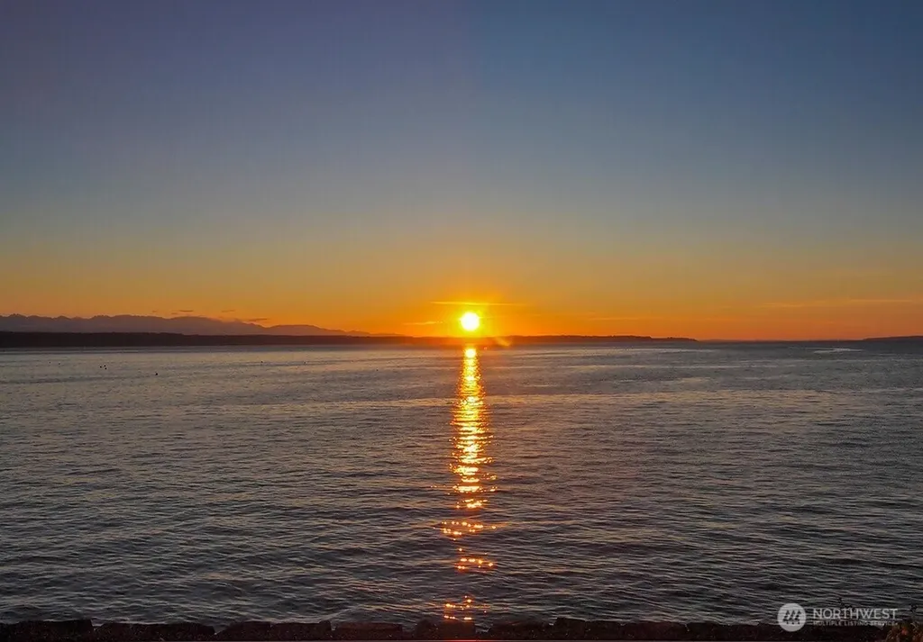 61 Pine Street Edmonds WA 98020