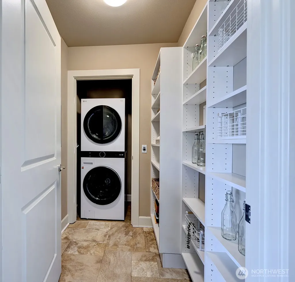 61 Pine Street Edmonds WA 98020
