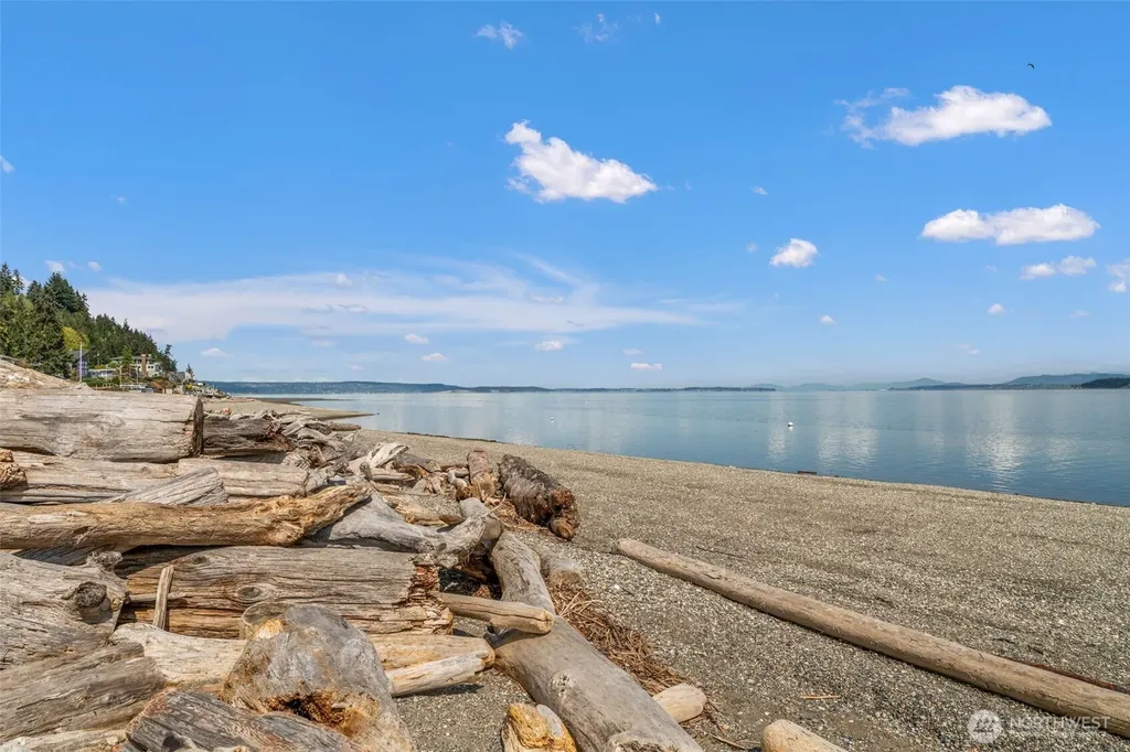 2963 Tillicum Beach Drive Camano Island WA 98282