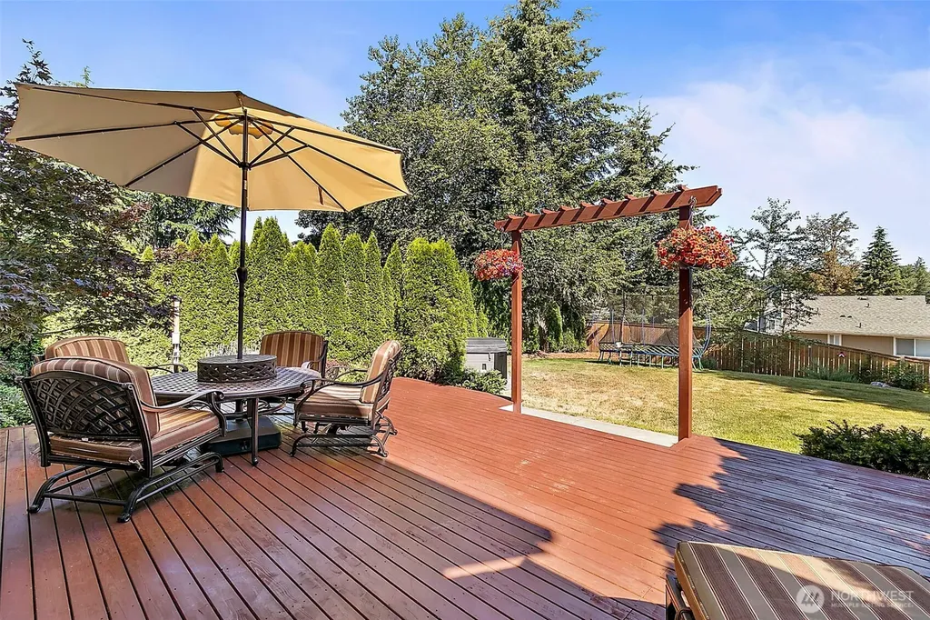 22812 SE 265th Place Maple Valley WA 98038