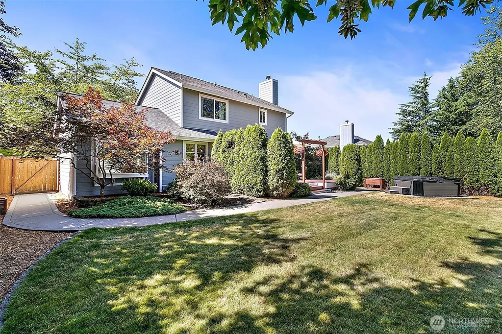 22812 SE 265th Place Maple Valley WA 98038