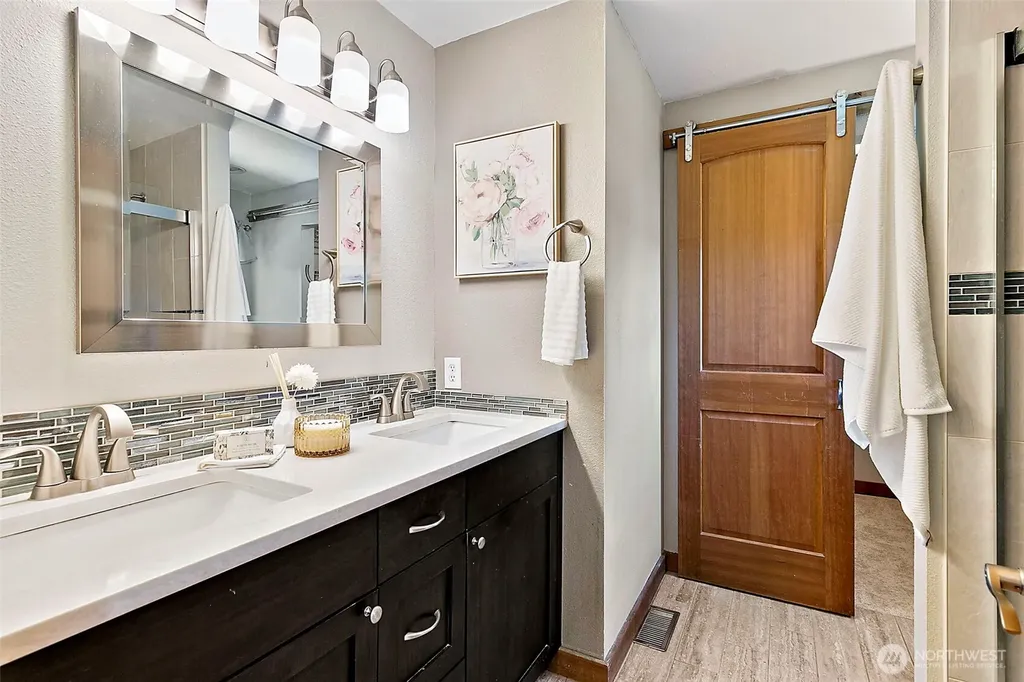 22812 SE 265th Place Maple Valley WA 98038