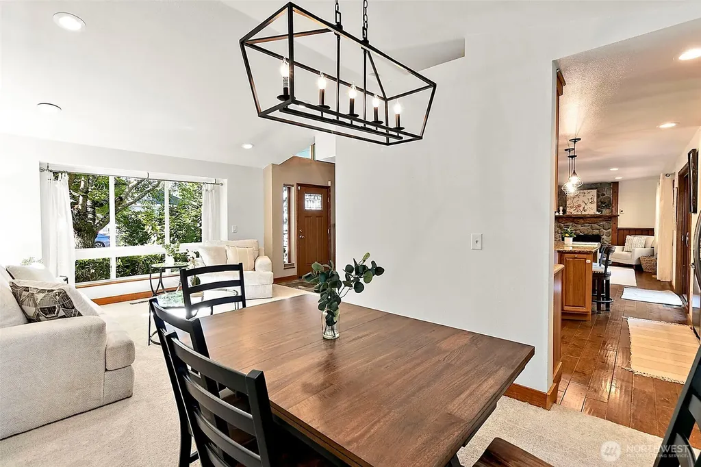 22812 SE 265th Place Maple Valley WA 98038