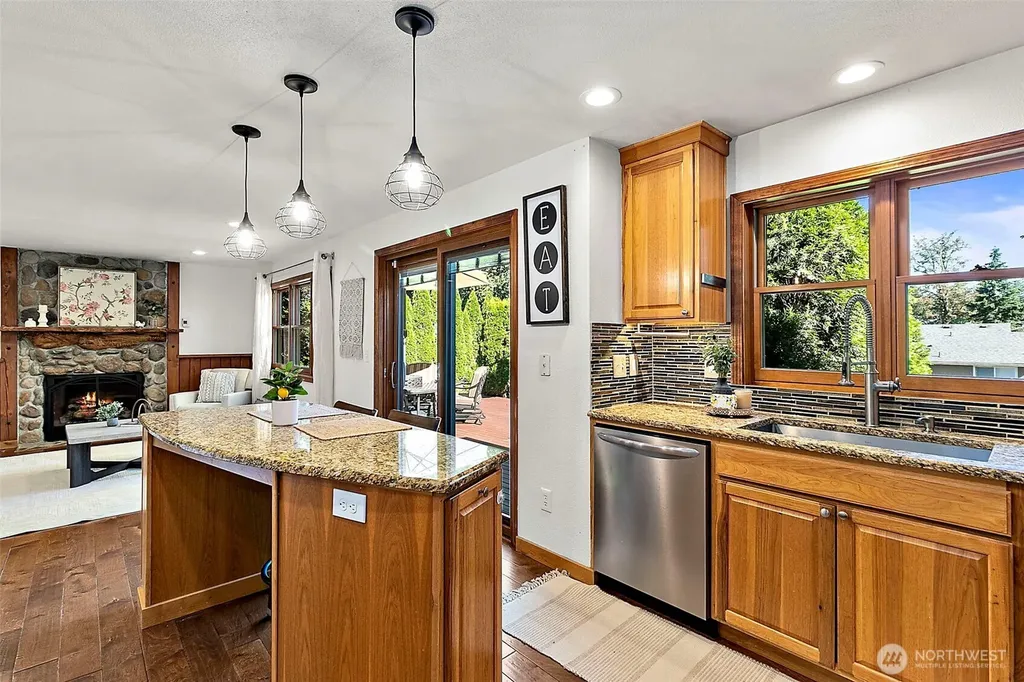 22812 SE 265th Place Maple Valley WA 98038