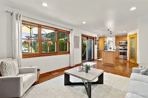 22812 SE 265th Place Maple Valley WA 98038
