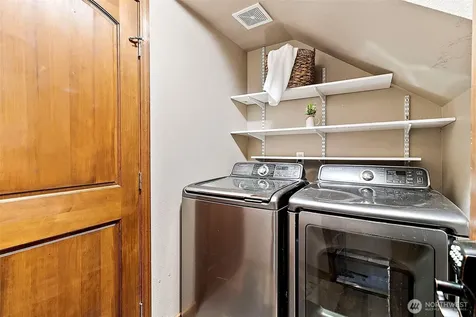 22812 SE 265th Place Maple Valley WA 98038