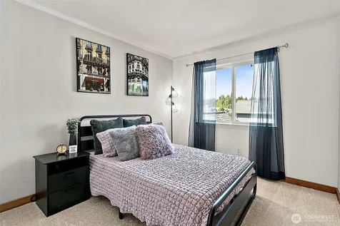 22812 SE 265th Place Maple Valley WA 98038