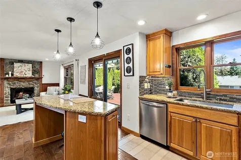 22812 SE 265th Place Maple Valley WA 98038