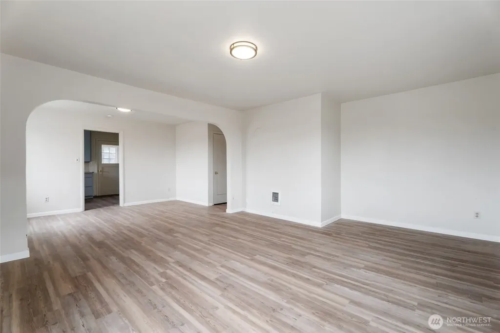 70 NE Rose Street College Place WA 99324