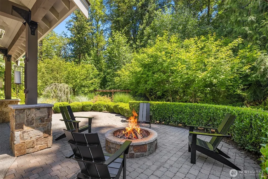 12426 205th Place NE Woodinville WA 98077