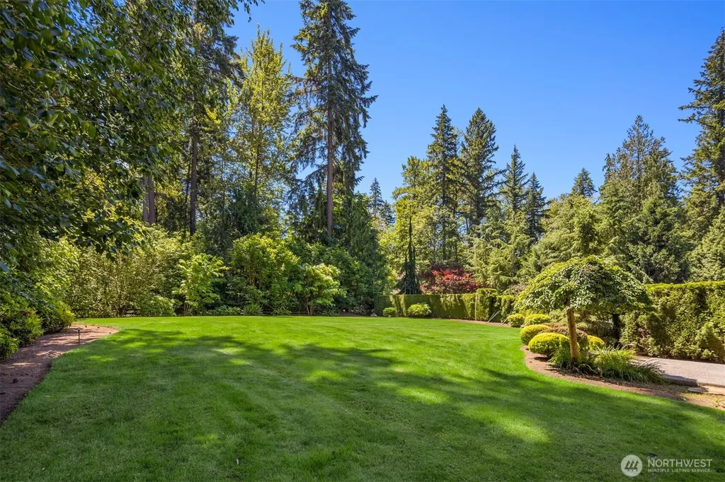 12426 205th Place NE Woodinville WA 98077