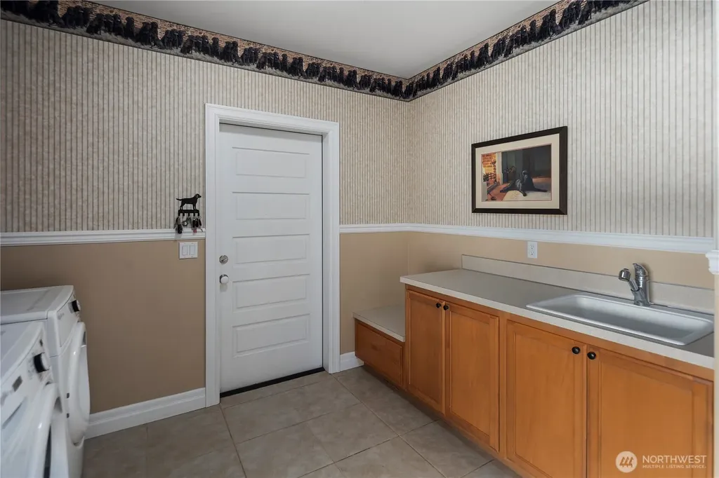 6504 44th Avenue NE Olympia WA 98516