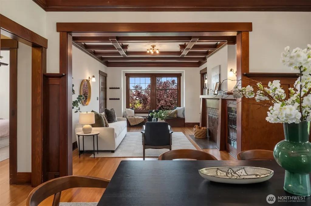 4055 SW Holgate Street Seattle WA 98116
