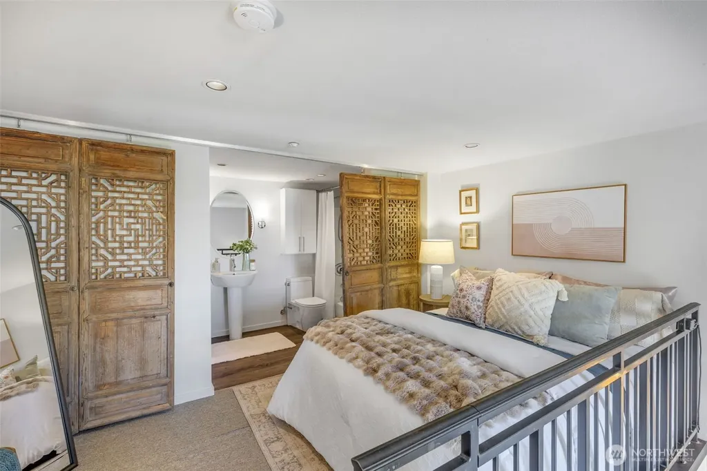425 Vine Street Seattle WA 98121