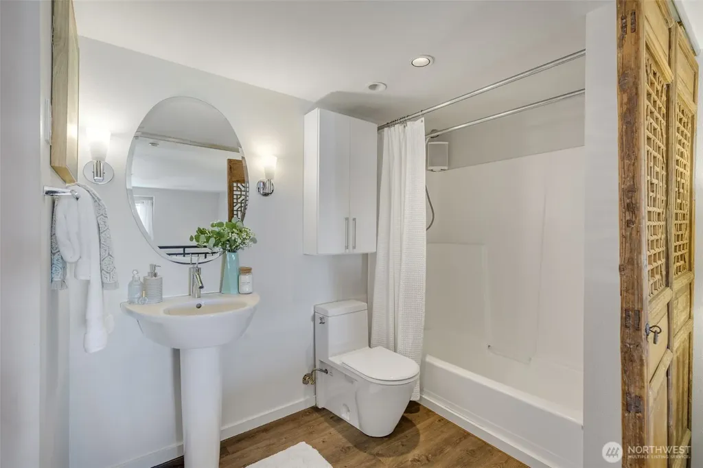 425 Vine Street Seattle WA 98121