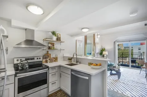 425 Vine Street Seattle WA 98121