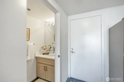 425 Vine Street Seattle WA 98121