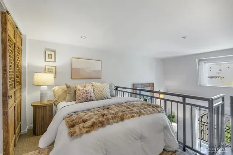 425 Vine Street Seattle WA 98121