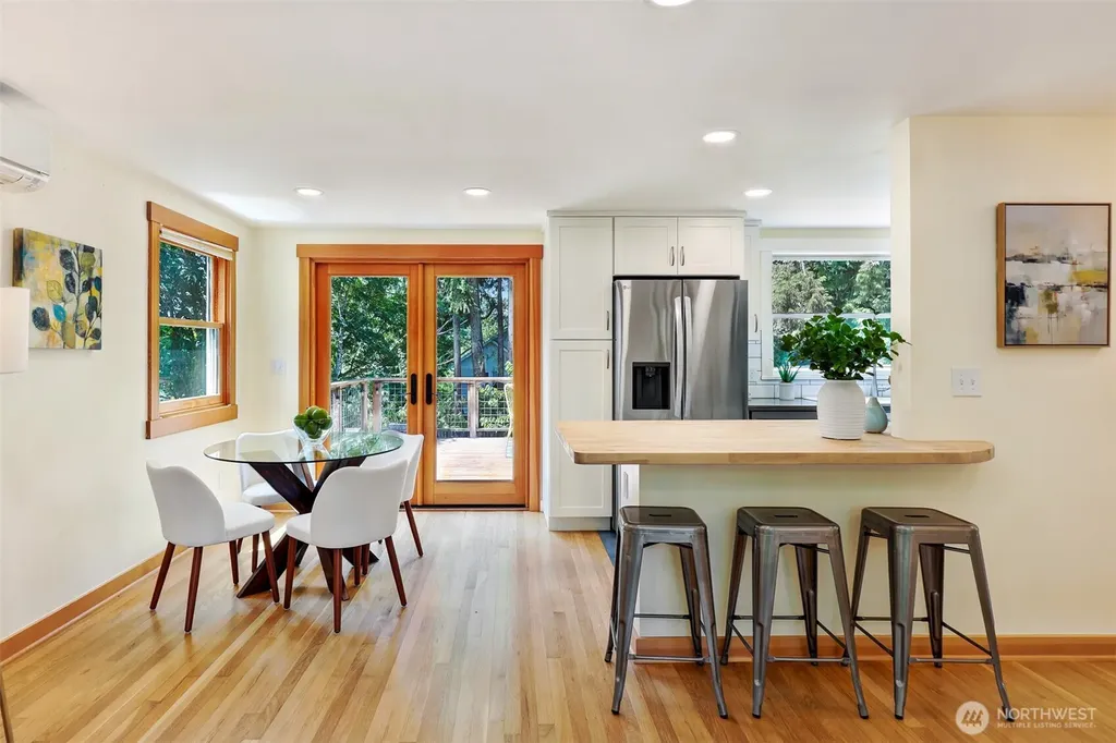 11527 39th Avenue NE Seattle WA 98125