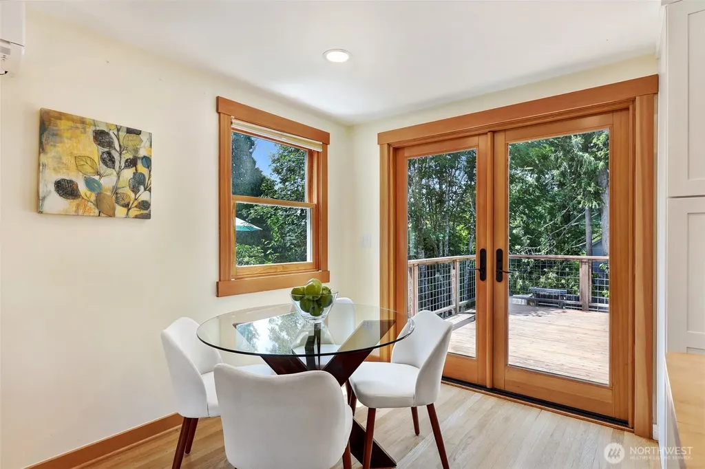11527 39th Avenue NE Seattle WA 98125