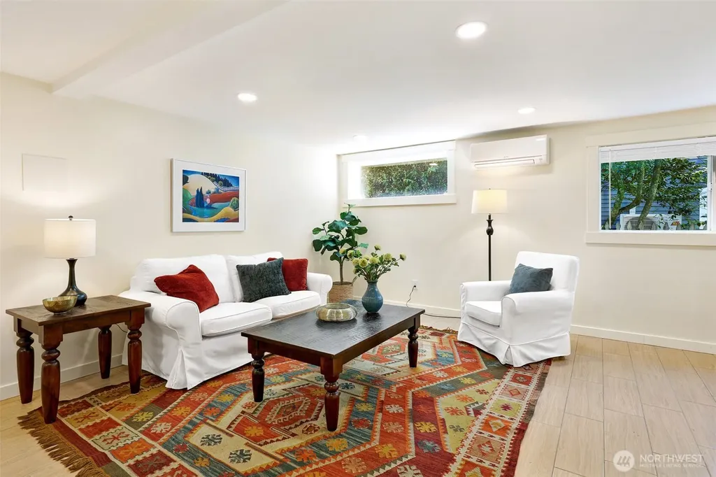 11527 39th Avenue NE Seattle WA 98125