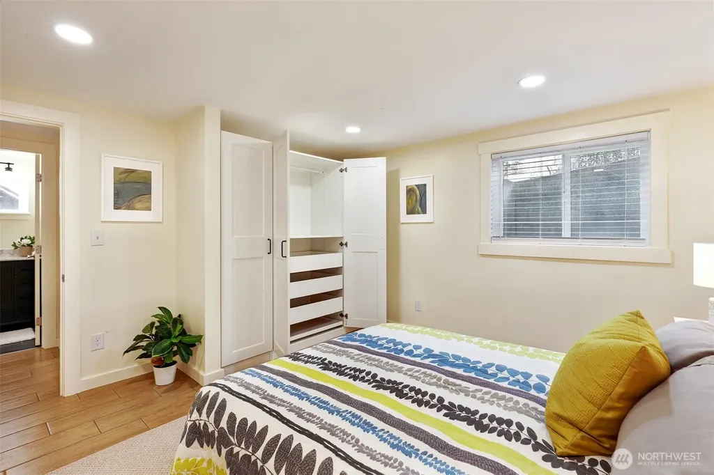 11527 39th Avenue NE Seattle WA 98125