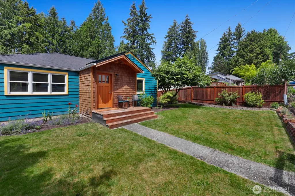 11527 39th Avenue NE Seattle WA 98125