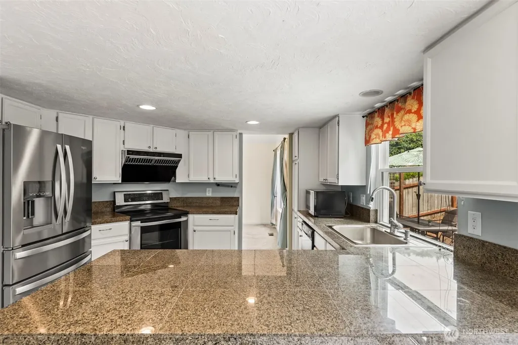 13372 122nd Place NE Kirkland WA 98034