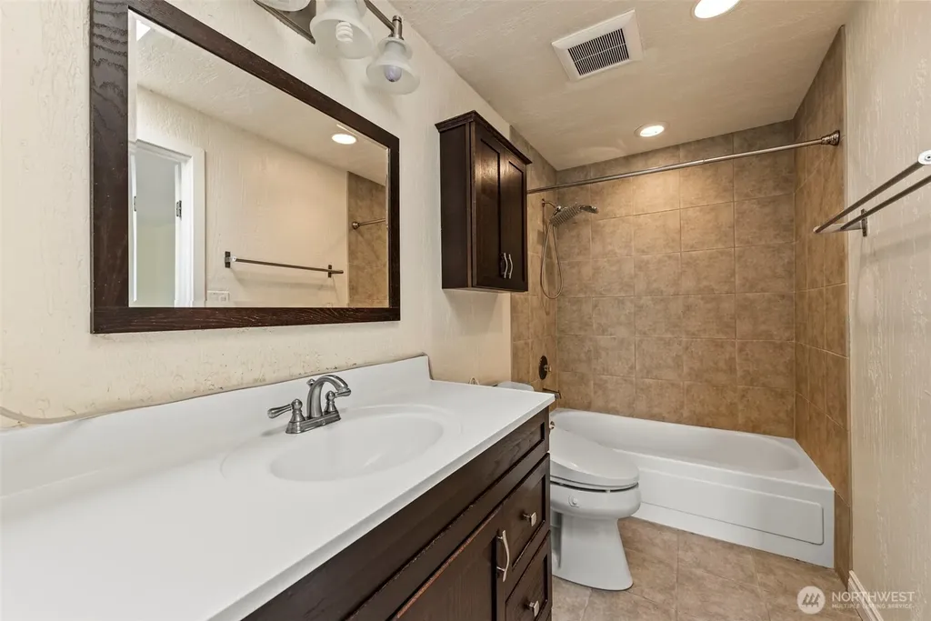 13372 122nd Place NE Kirkland WA 98034